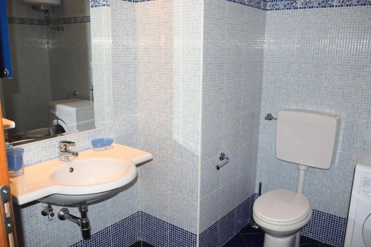 Beachfront Colourful Flat With Swimming Pool Bibione Apartment