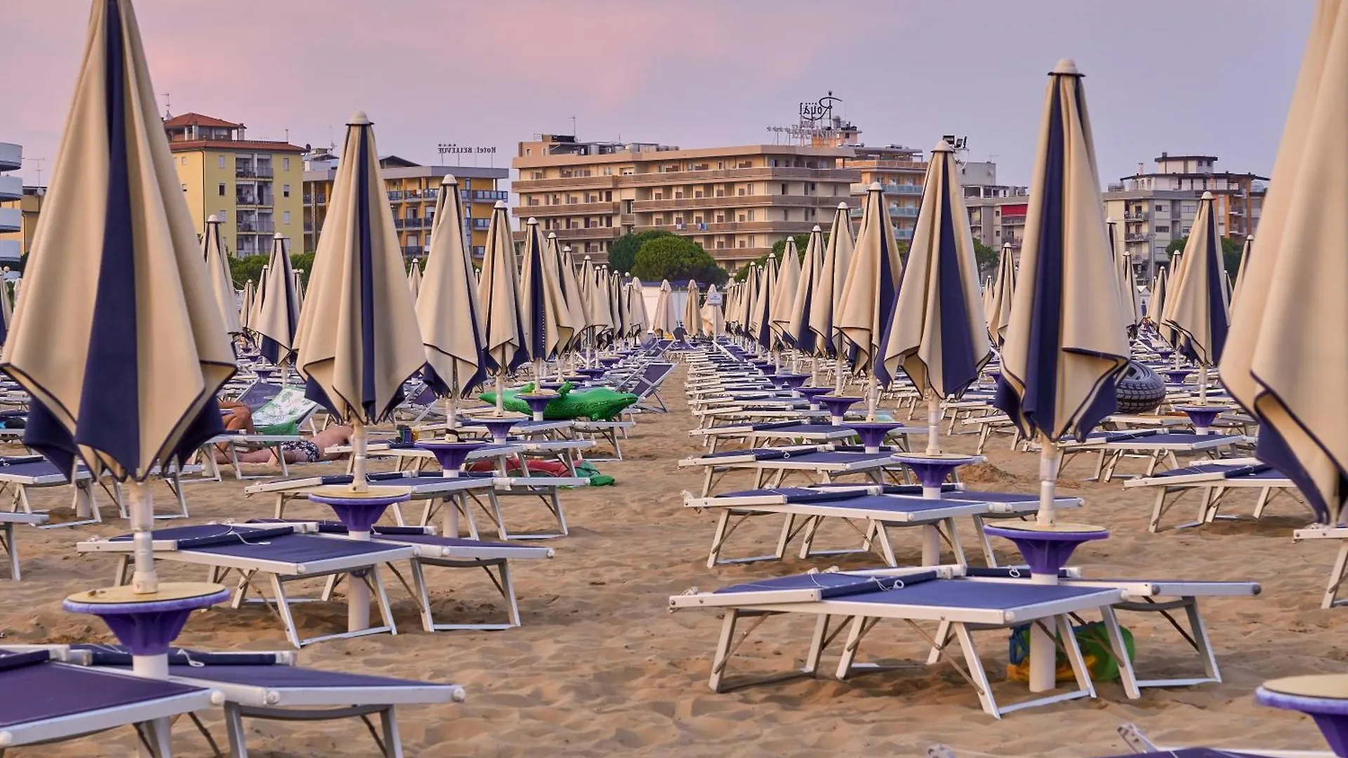 Beachfront Colourful Flat With Swimming Pool Bibione 0*,  Italy