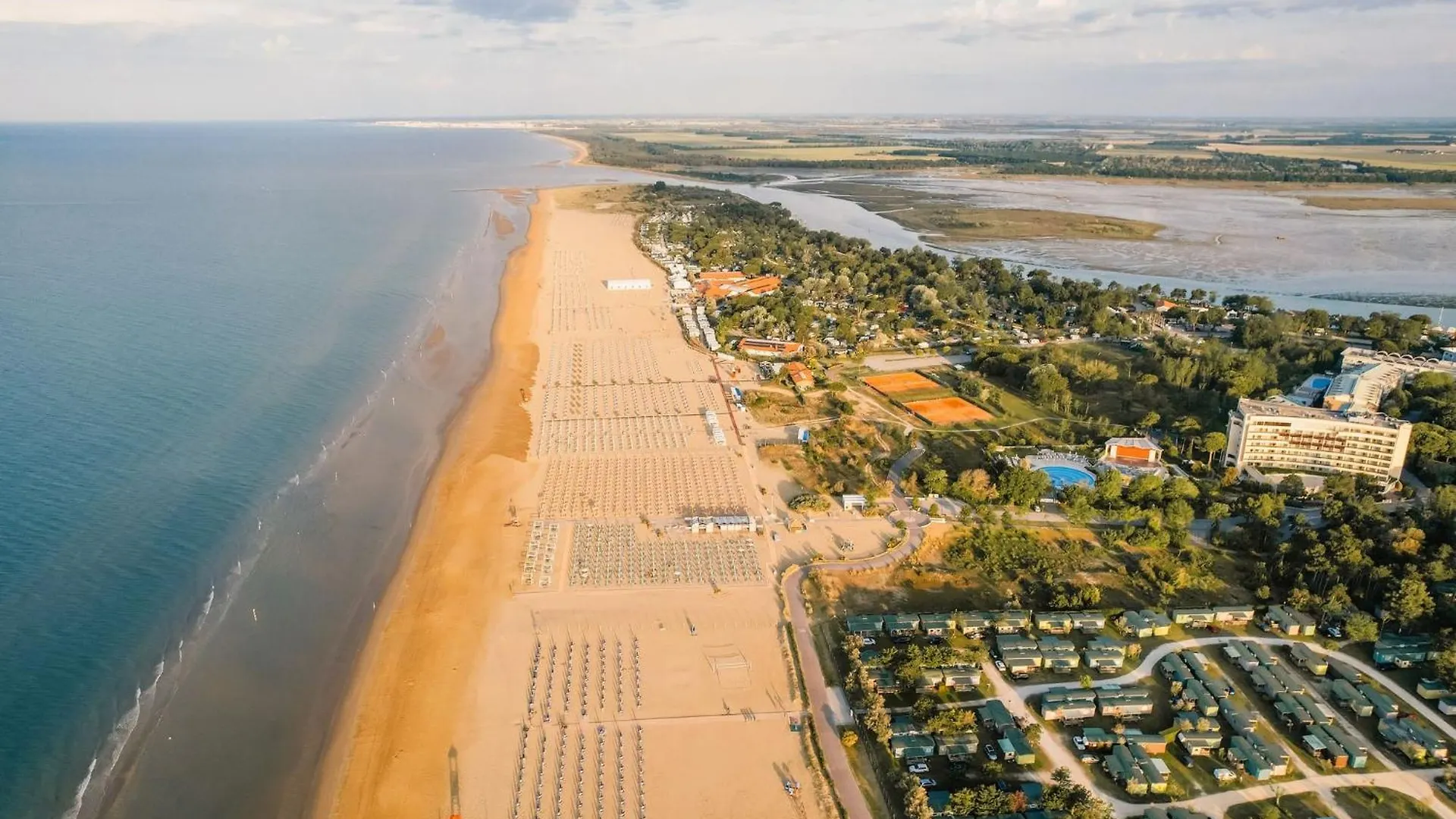 Beachfront Colourful Flat With Swimming Pool Bibione 0*,  Italy